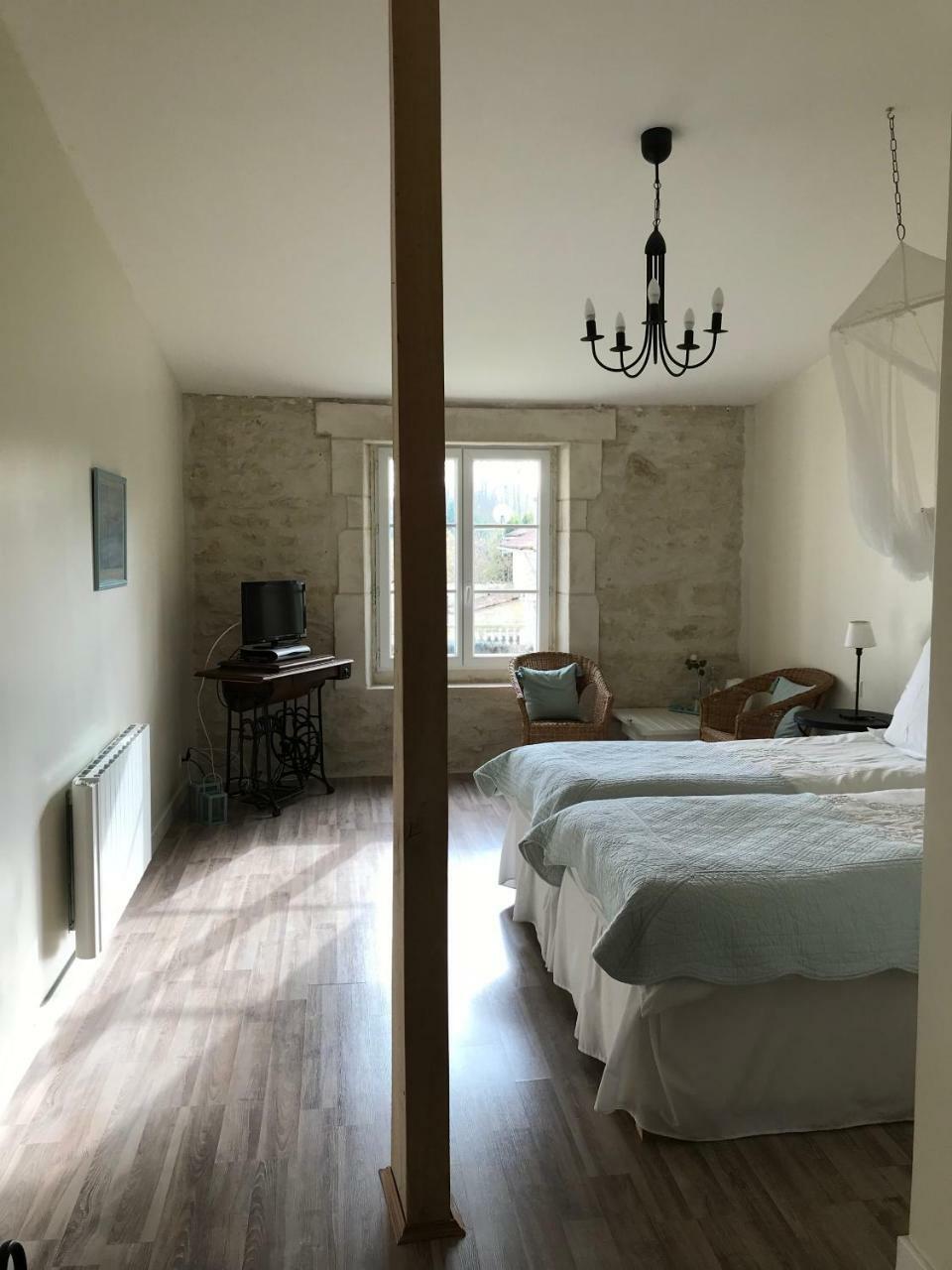 Maison d'hôtes Le Four à Pain Saint-Jean-dʼAngély